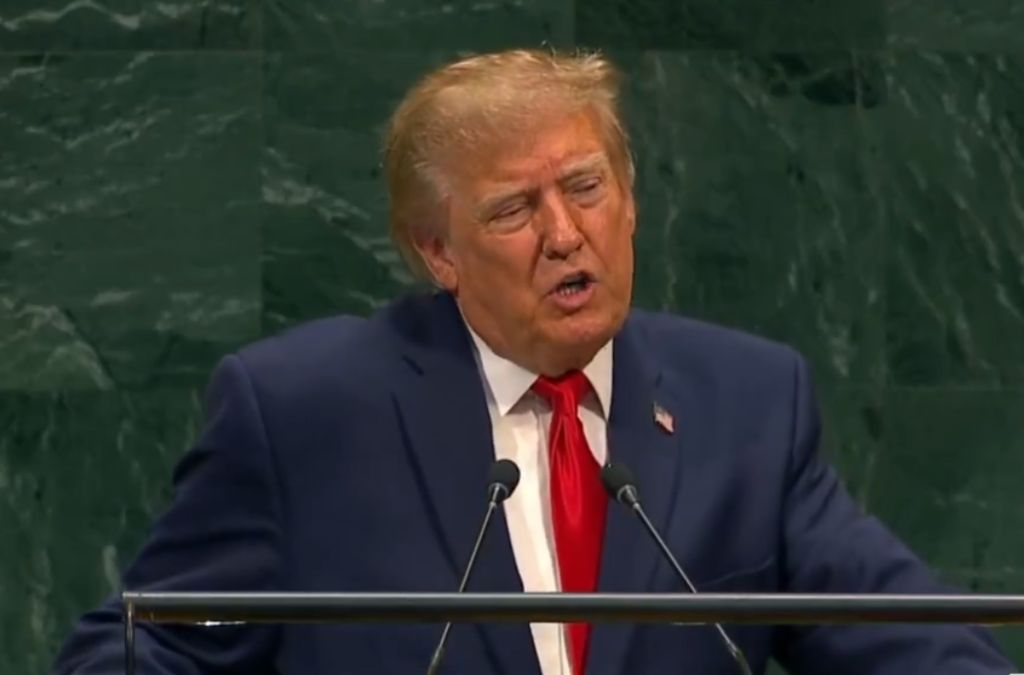 Trump se obrušio na Haški sud: To je kazneni sud i grupa zlih ljudi