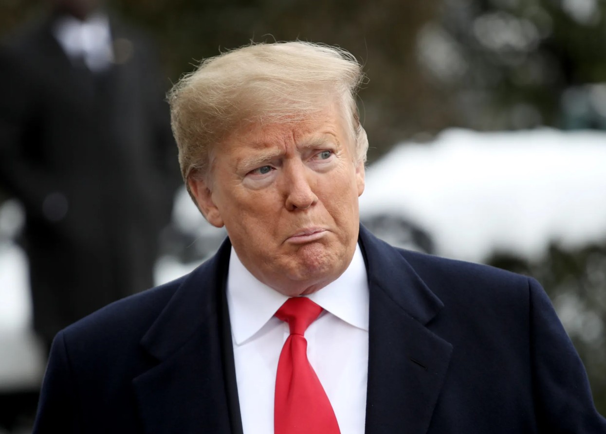 Trumpova popularnost na rekordno niskom nivou