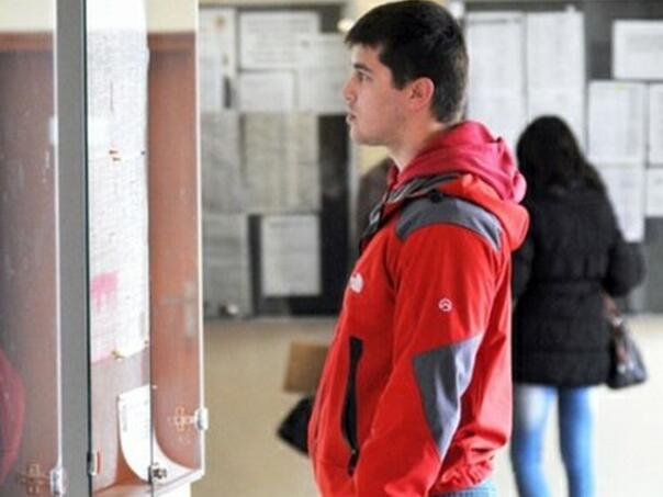 Tržište rada: Poslodavci traže hiljade radnika, a biroi zatrpani