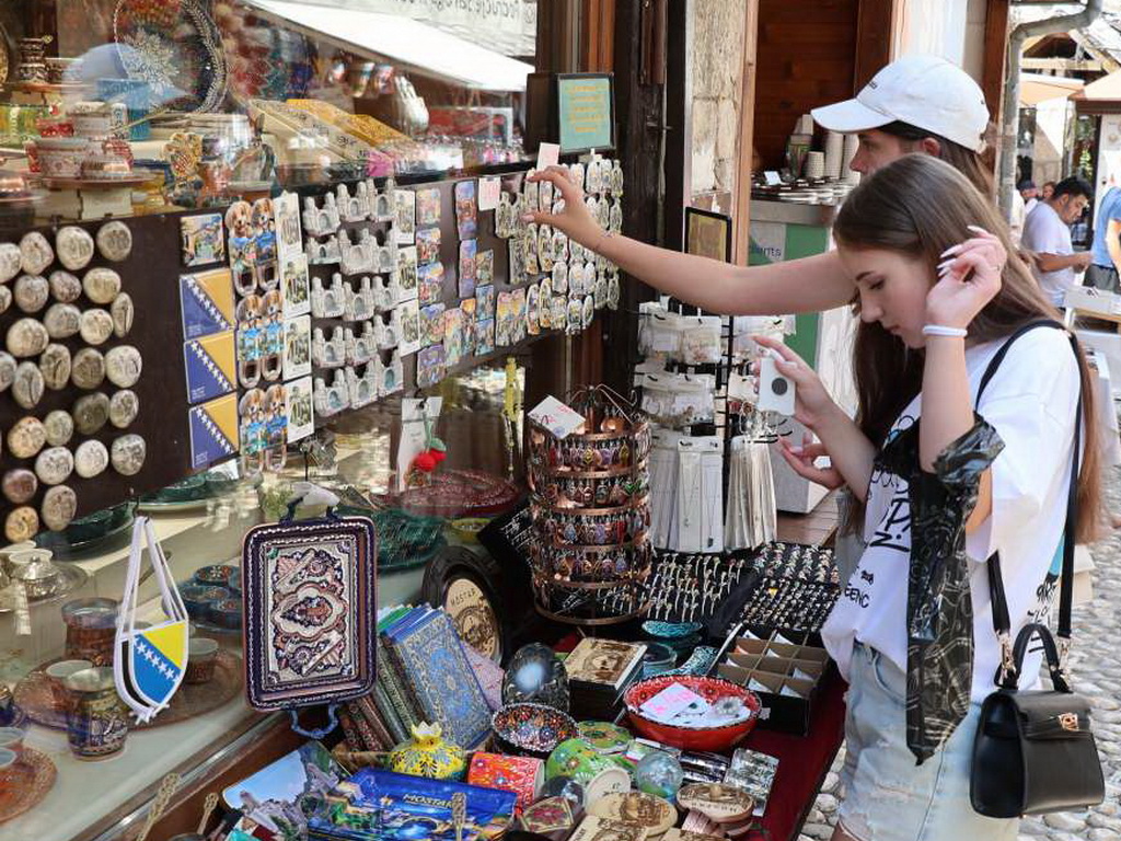 Turisti u Mostaru najviše traže autentične rukotvorine, obrtnici zadržali prihvatljive cijene