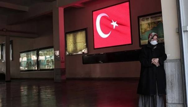 Turska će pratiti zaražene putem aplikacije