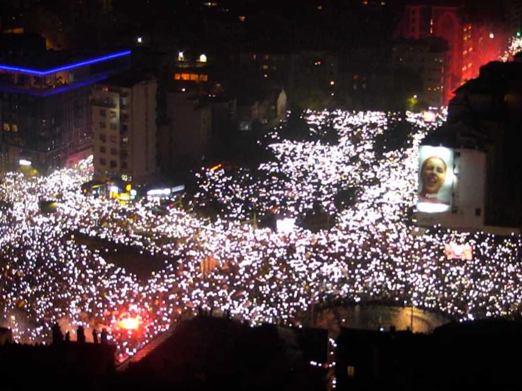 Tužilaštvo: Tokom sinoćnjeg protesta u Beogradu privedeno 19 osoba