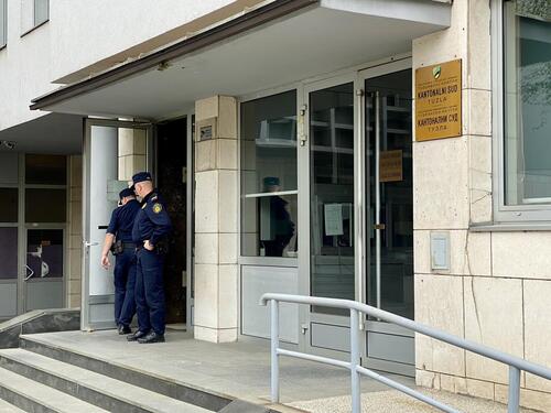 Tuzla: Selim Osmanović osuđen na dvije godine zatvora zbog pokušaja ubistva bivše partnerice