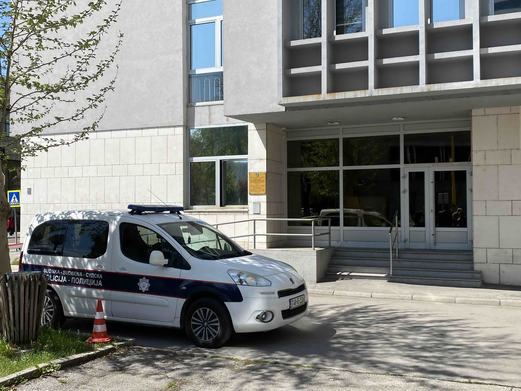Tuzlaku određen pritvor: Pronađen amfetamin, vaga i ukradeni alat