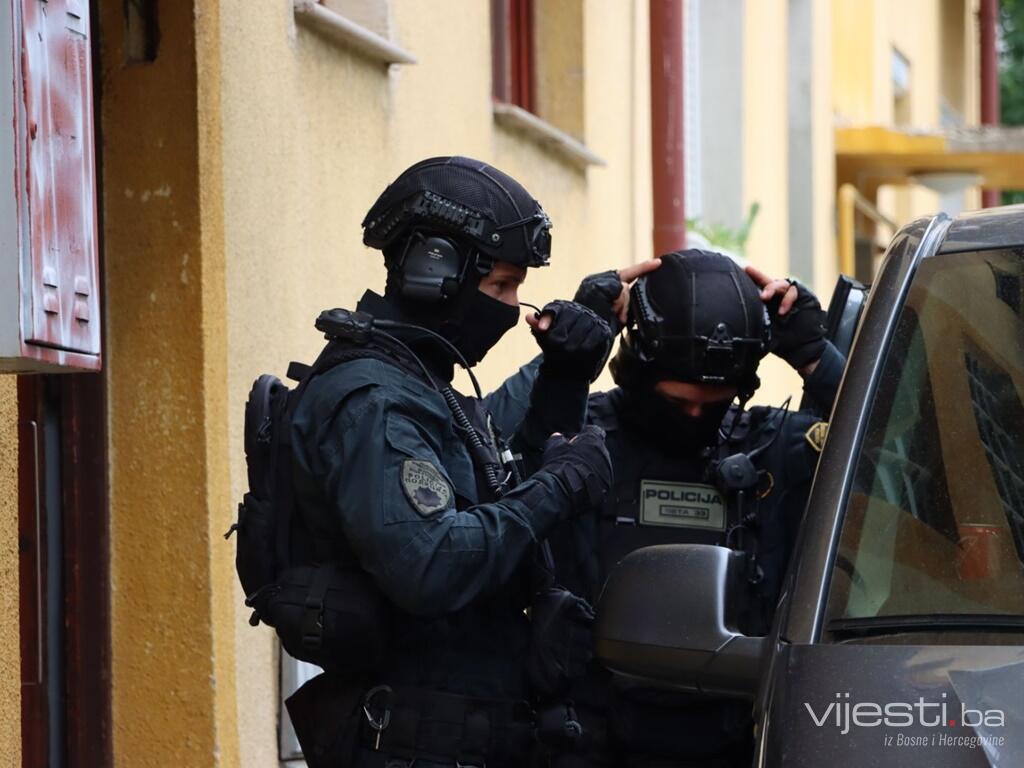 Akcija u "Holand Taxiju": Hapšenja zbog nedozvoljene trgovine i pranja novca