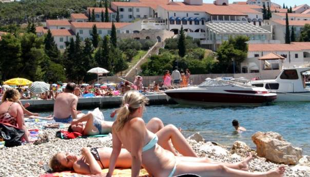 U augustu u FBiH 42 hiljade turista, 55,5 posto stranih gostiju iz Srbije