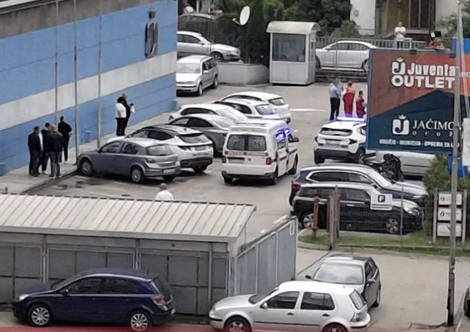 U Banjaluci izrešetan muškarac: Na njega ispaljeno 25 metaka