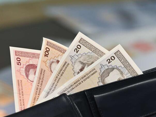 U BiH prosječna neto plata u oktobru 1.605 KM, godišnji realni rast 8,8 posto