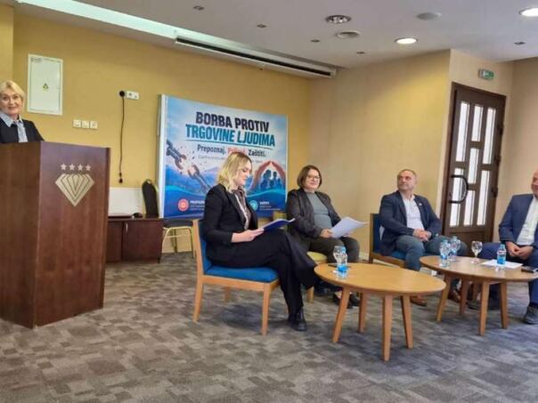 U Bihaću održana panel-diskusija o zaštiti djece od trgovine ljudima u digitalnom dobu