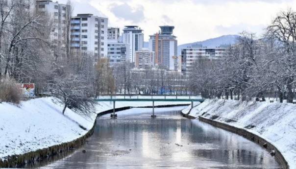 U Bosni jutros oblačno sa slabim snijegom, u Hercegovini sunčano