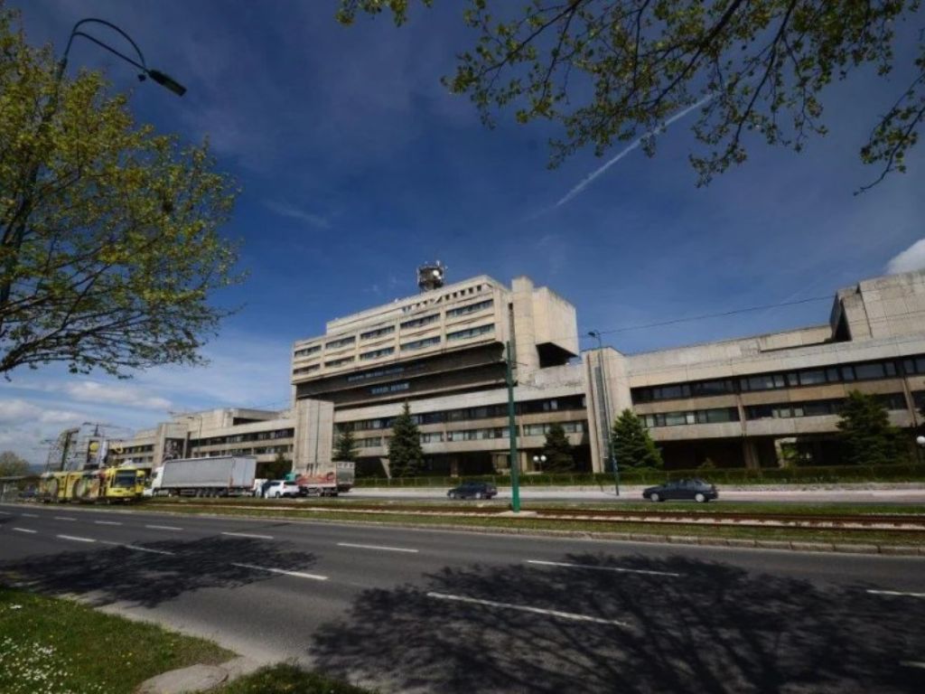 U Brčkom napadnuti novinarka i snimatelj FTV