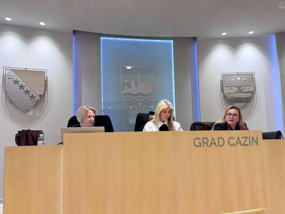 U Cazinu održana druga javna rasprava o Nacrtu Zakona o srednjem obrazovanju USK