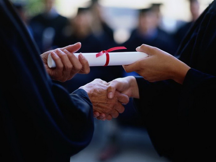 U Crnoj Gori preko 25.000 lažnih diploma u javnom sektoru