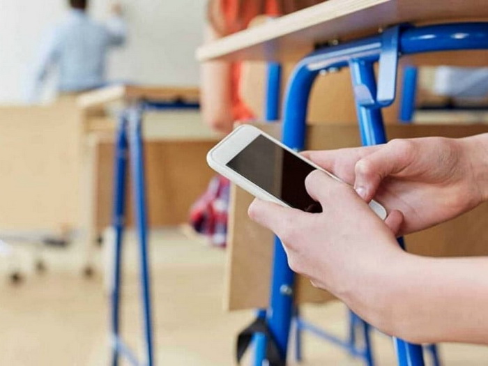 U FBiH se neće zabraniti mobiteli u školama, odluka na kantonima