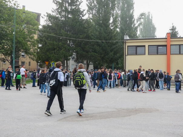 U FBiH u školskoj 2025/2026. manji broj učenika u osnovnim školama, blagi porast u srednjim školama