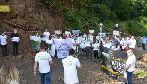 U Foči mirni protest protiv gradnje minihidroelektrana