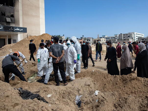 U Gazi iskopali masovne grobnice: Skoro 400 tijela, među njima djeca