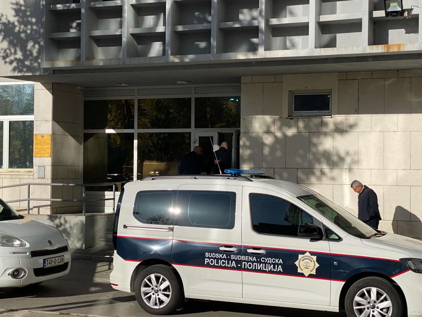 U Gračanici uhapšen Ibrahim Hodžić: S benzinske pumpe ukrao više od 350.000 KM