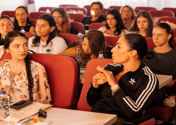 U Hadžićima pokrenuta inicijativa "Djevojka nije meta"