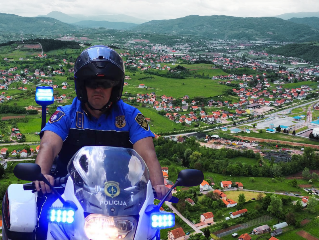 U Ilijašu oduzet Golf vozaču koji duguje skoro 14.000 KM za neplaćene kazne