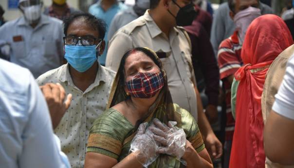 U Indiji registriran najveći dnevni broj umrlih od korone