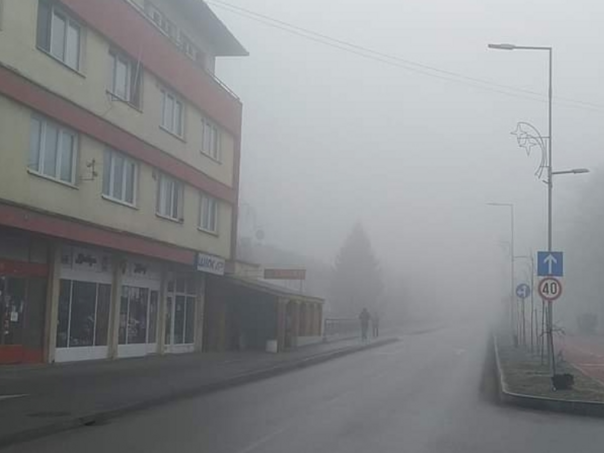 U Kaknju obustavljena nastava zbog ekstremno zagađenog zraka