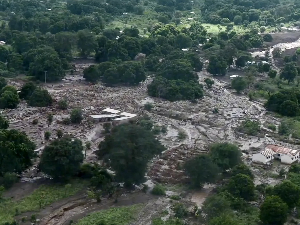 U klizištu u zapadnoj Keniji poginulo najmanje 13 ljudi