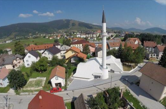 U Kupresu napadnut imam ispred džamije