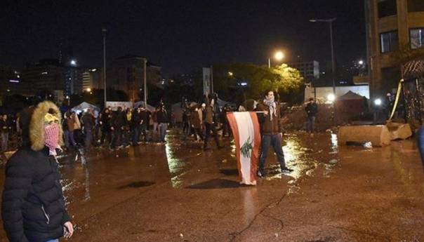 U Libanu u neredima tokom protesta povrijeđeno 226 osoba