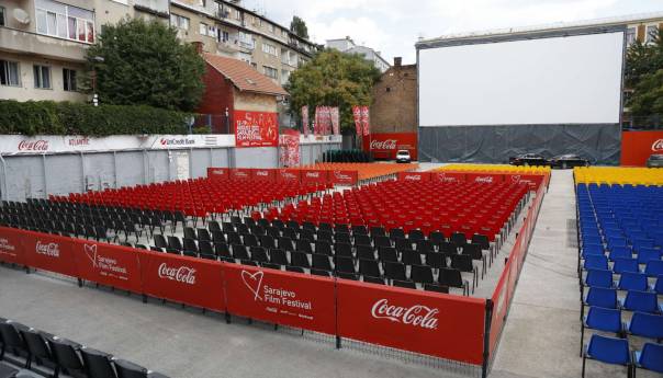 U Ljetnom kinu Coca-Cola podignuto najveće filmsko platno u regiji