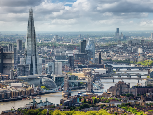 U Londonu uhapšena trojica zbog pokušaja paljenja medijske kuće