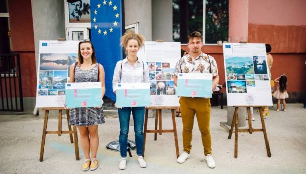 U Mostaru otvorena izložba najboljih fotografija ljetne škole 'Uhvati trenutak'