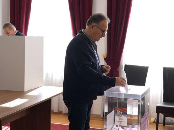 Mostarci na izborima i za Vučića i za promjene