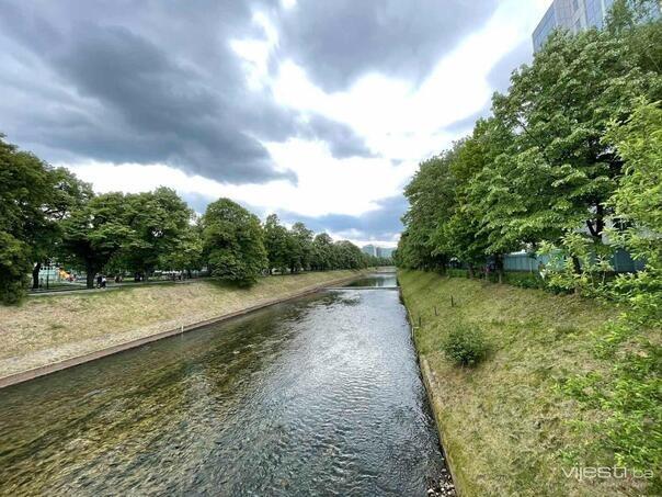 U nedjelju kiša i lokalni pljuskovi, na vrhovima planina se očekuje snijeg