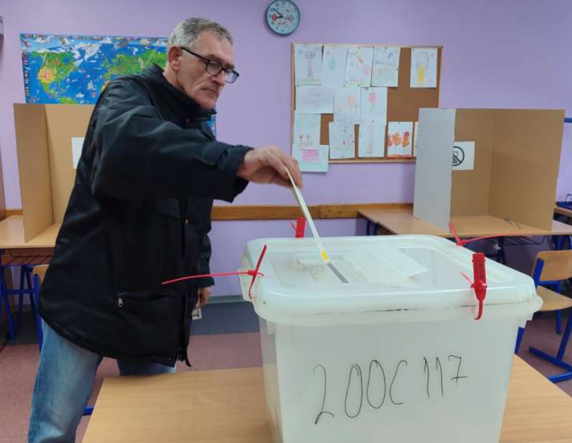 U nedjelju na biračkom mjestu "Korićani" prijevremeni izbori za predsjednika RS