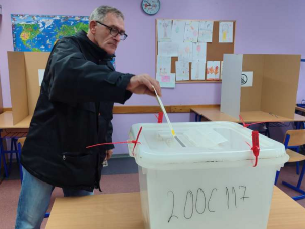 U nedjelju na biračkom mjestu "Korićani" prijevremeni izbori za predsjednika RS