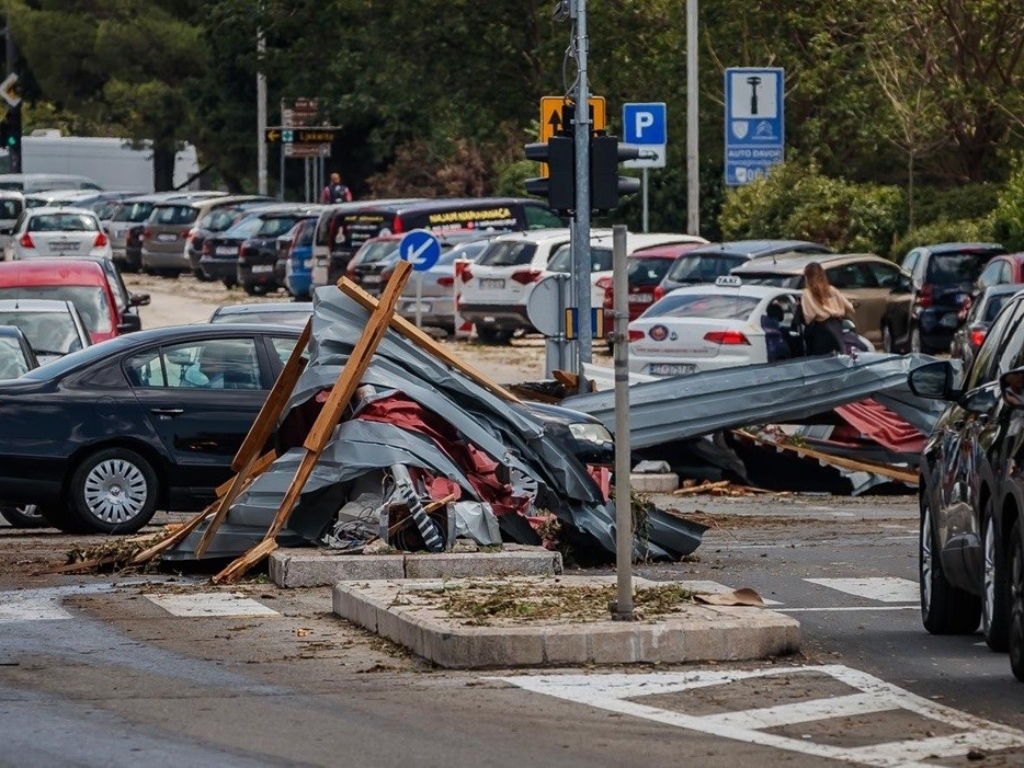 U oluji kod Splita dvoje povrijeđenih, objavljeni detalji