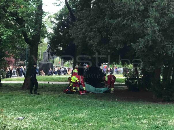 U parku pored Predsjedništva BiH pronađeno beživotno tijelo