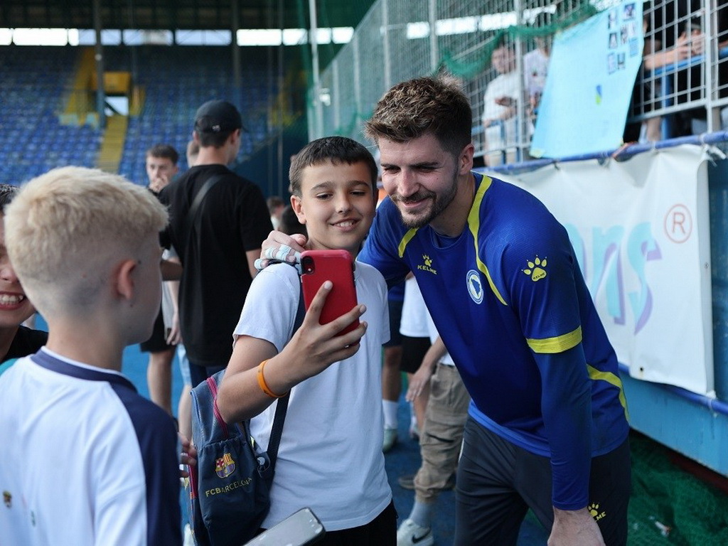 U ponedjeljak trening otvoren za fanove reprezentacije BiH