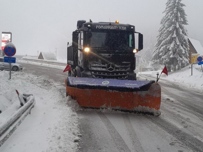 U prekidu saobraćaj za teretna vozila preko Romanije