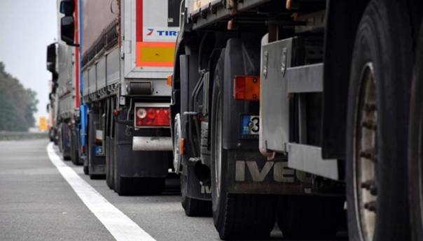 U RS robni minus veći od 1,1 milijarde KM