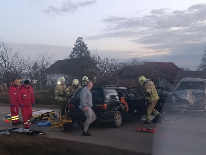 U saobraćajnoj nesreći kod Prijedora povrijeđeno pet osoba