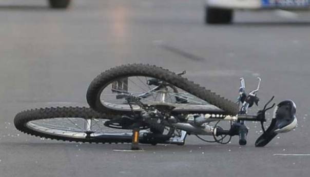 U saobraćajnoj nesreći u Janji teško povrijeđen 80-godišnji biciklista
