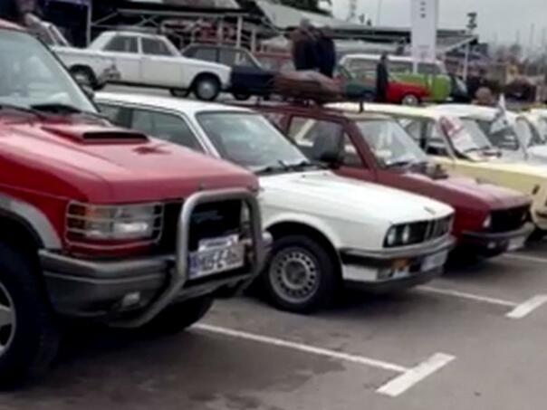 U Sarajevu održan skup oldtimer vozila povodom godišnjice Olimpijade