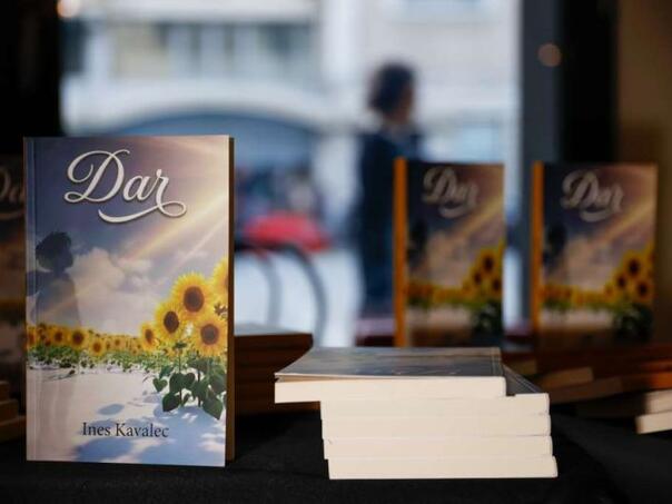 U Sarajevu predstavljena knjiga "Dar" autorice Ines Kavalec