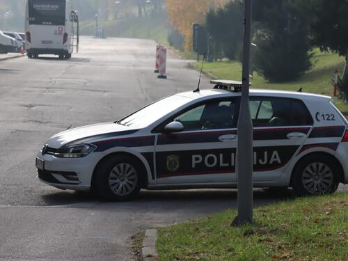 U slijetanju automobila poginuo 65-godišnji Tuzlak