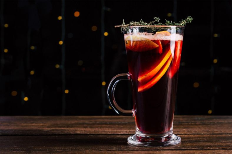 U Sloveniji se šest osoba otrovalo kuhanim vinom