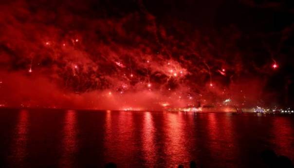 U Splitu spektakularan vatromet i bakljada Torcidi za rođendan