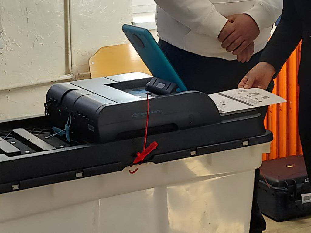 U Starom Gradu glasanje još traje, na jednom biračkom mjestu produžen rad