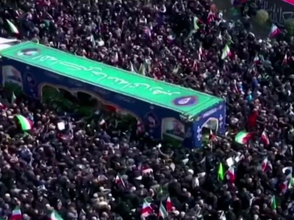 U Teheranu klanjana dženaza Larijaniju i Soleimaniju